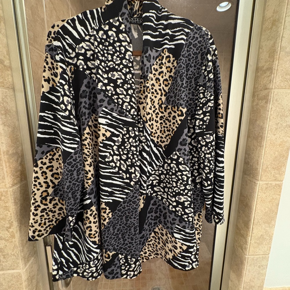 Kasper Black and White Knit Cardigan
